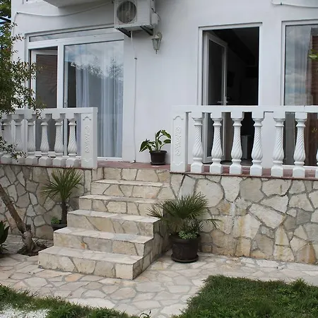 Rooms And Apartments Milana Bar Exterior photo