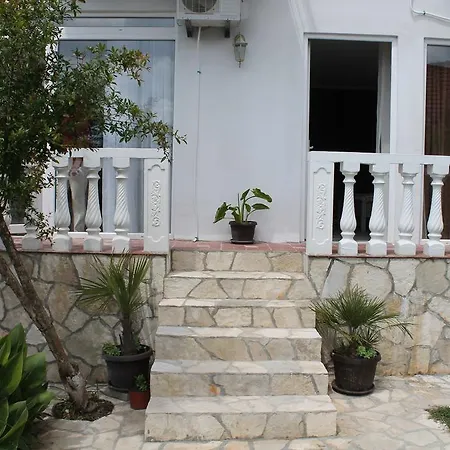 Rooms And Apartments Milana Bar Exterior photo