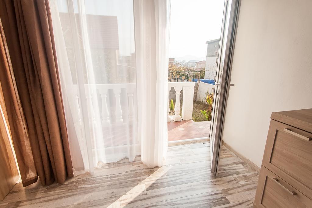 And Milana Apartment