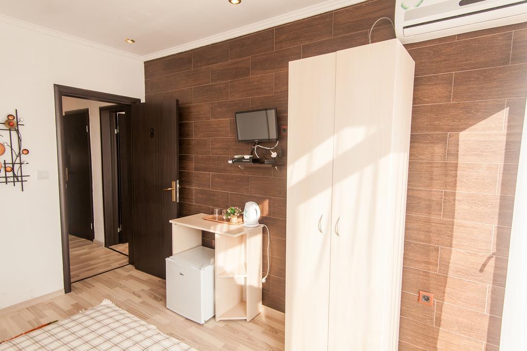 Apartment And Milana Bar