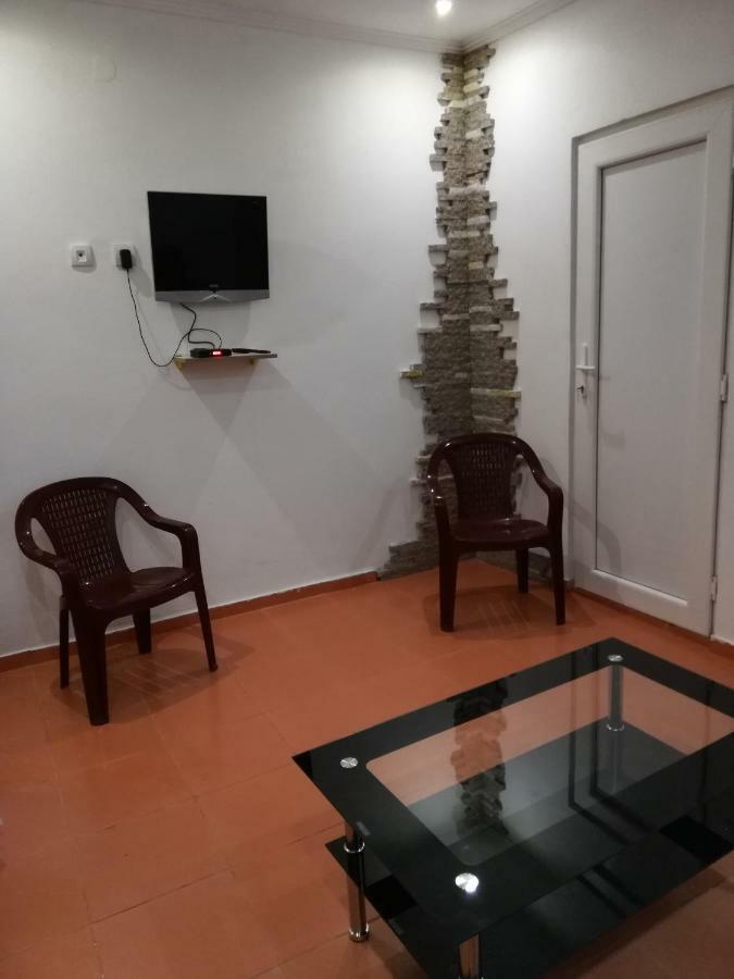 Apartment And Milana